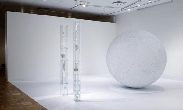 Terence Koh, "Raven Sits on Snowman Thinking of Earth From the moon", 2008, mixed media installation